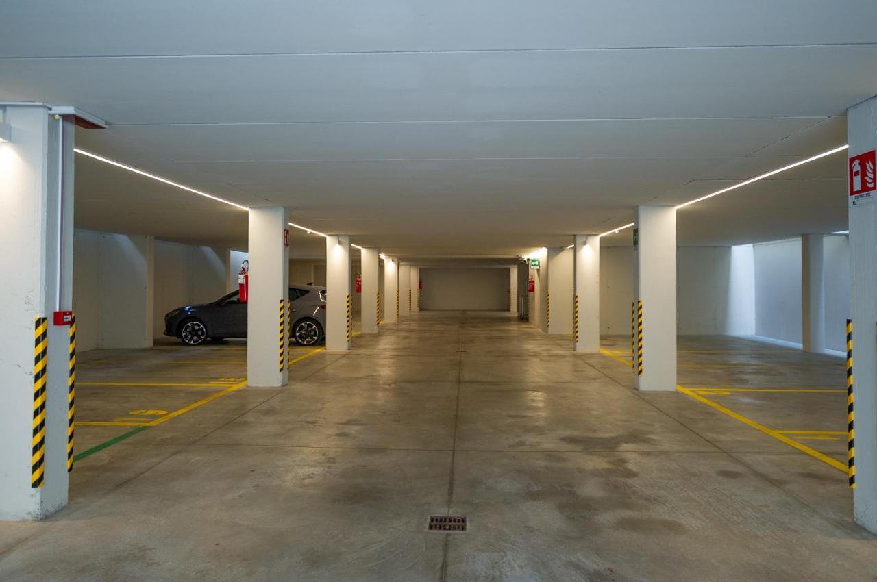 Ah Porticcioli Boutique Apartments San Felice del Benaco Kültér fotó