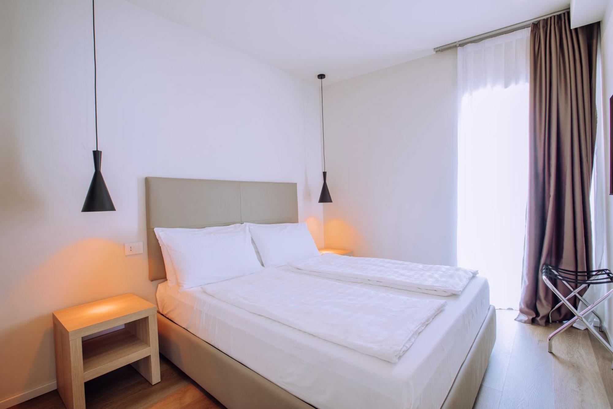 Ah Porticcioli Boutique Apartments San Felice del Benaco Kültér fotó