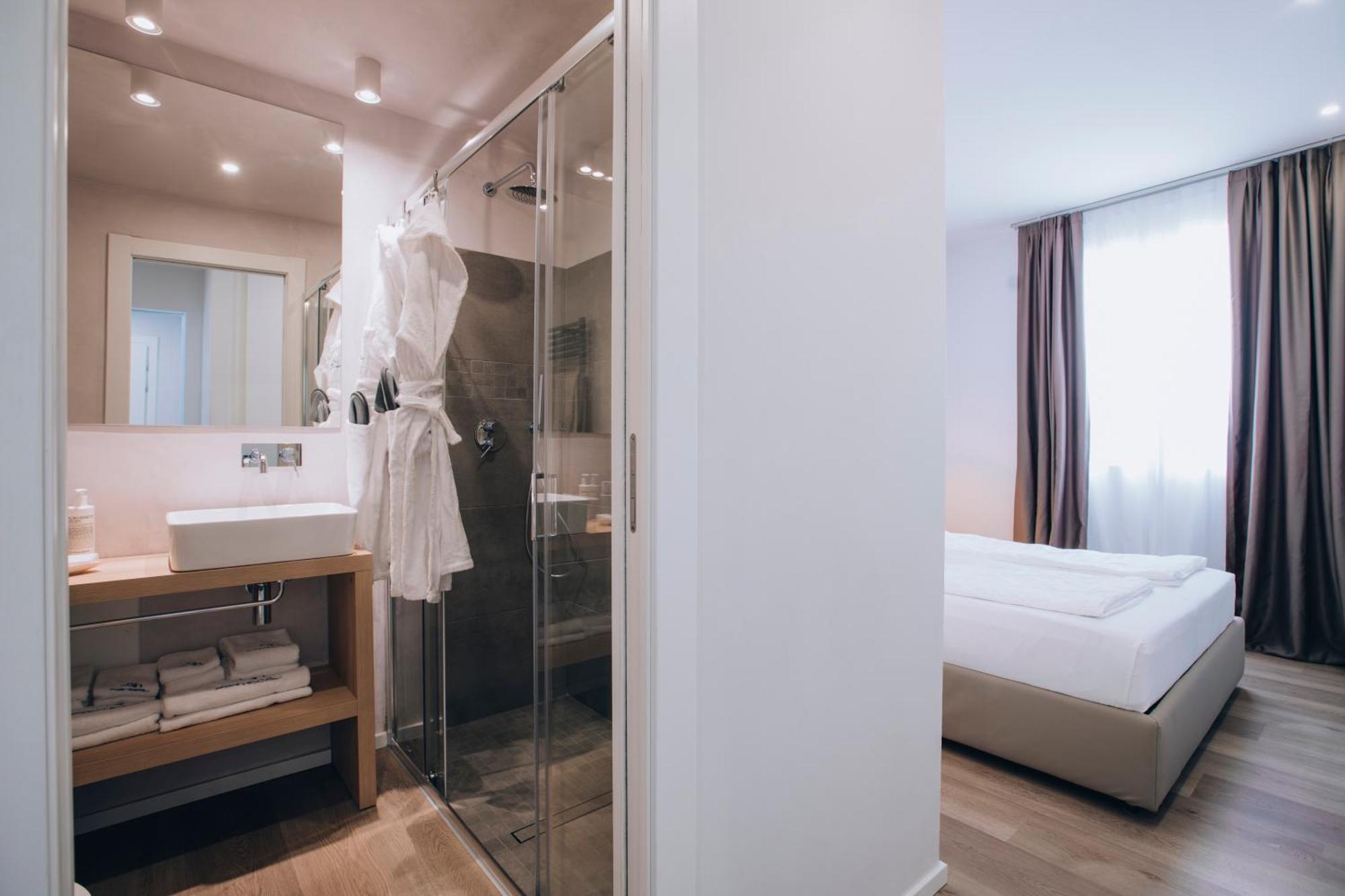 Ah Porticcioli Boutique Apartments San Felice del Benaco Kültér fotó