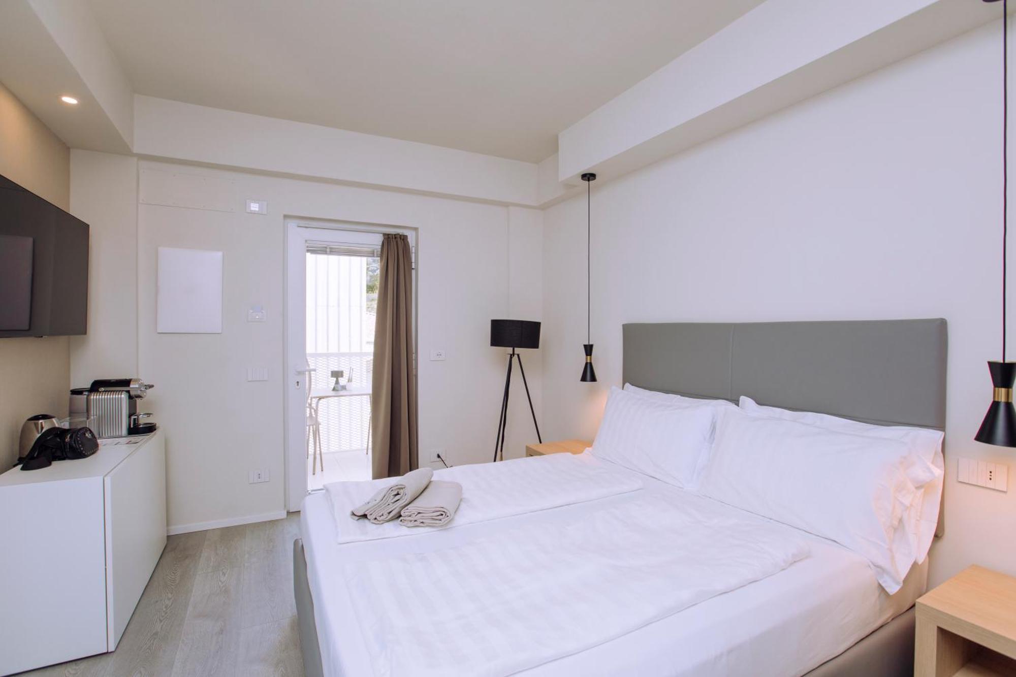Ah Porticcioli Boutique Apartments San Felice del Benaco Kültér fotó