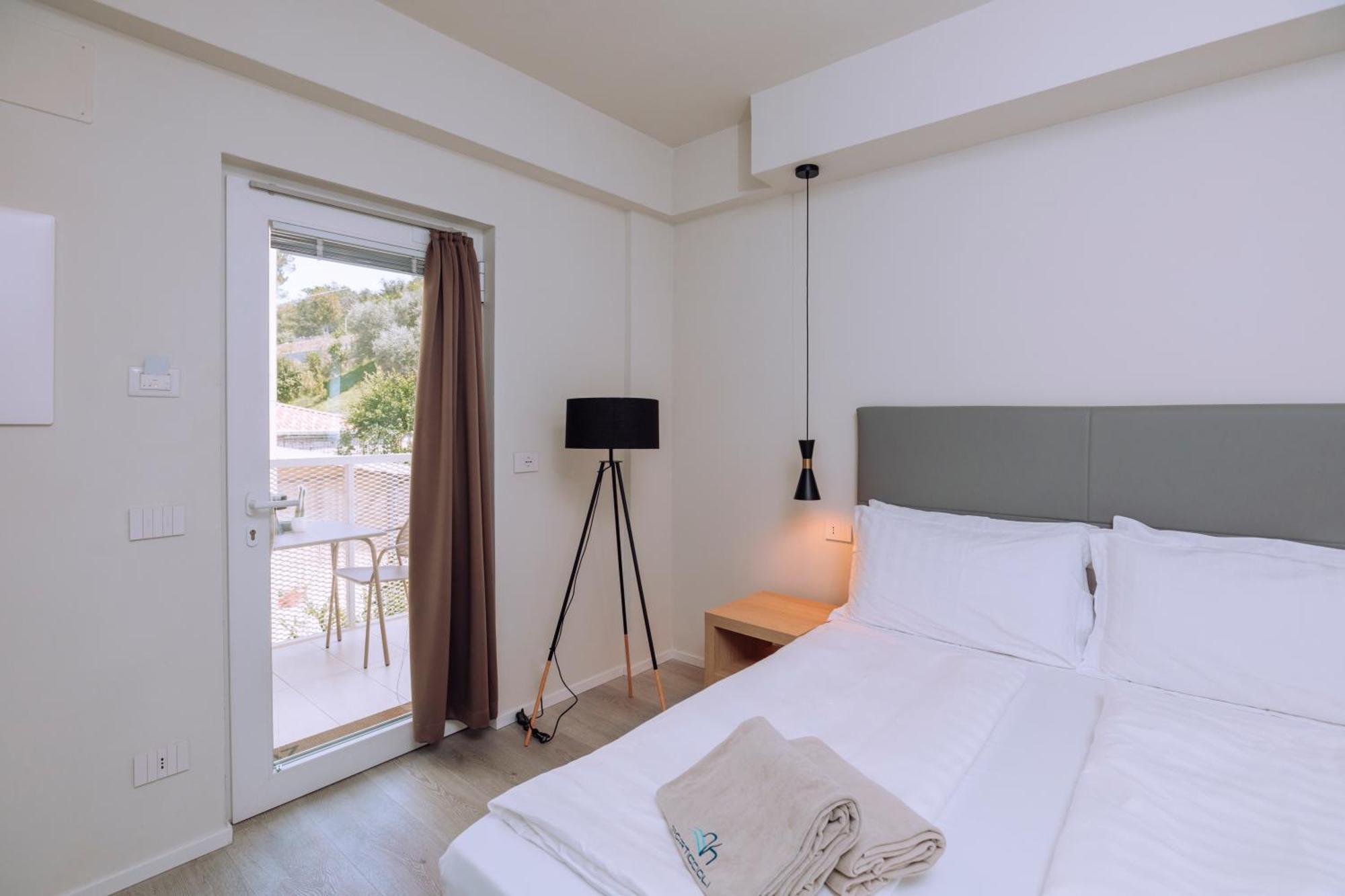 Ah Porticcioli Boutique Apartments San Felice del Benaco Kültér fotó