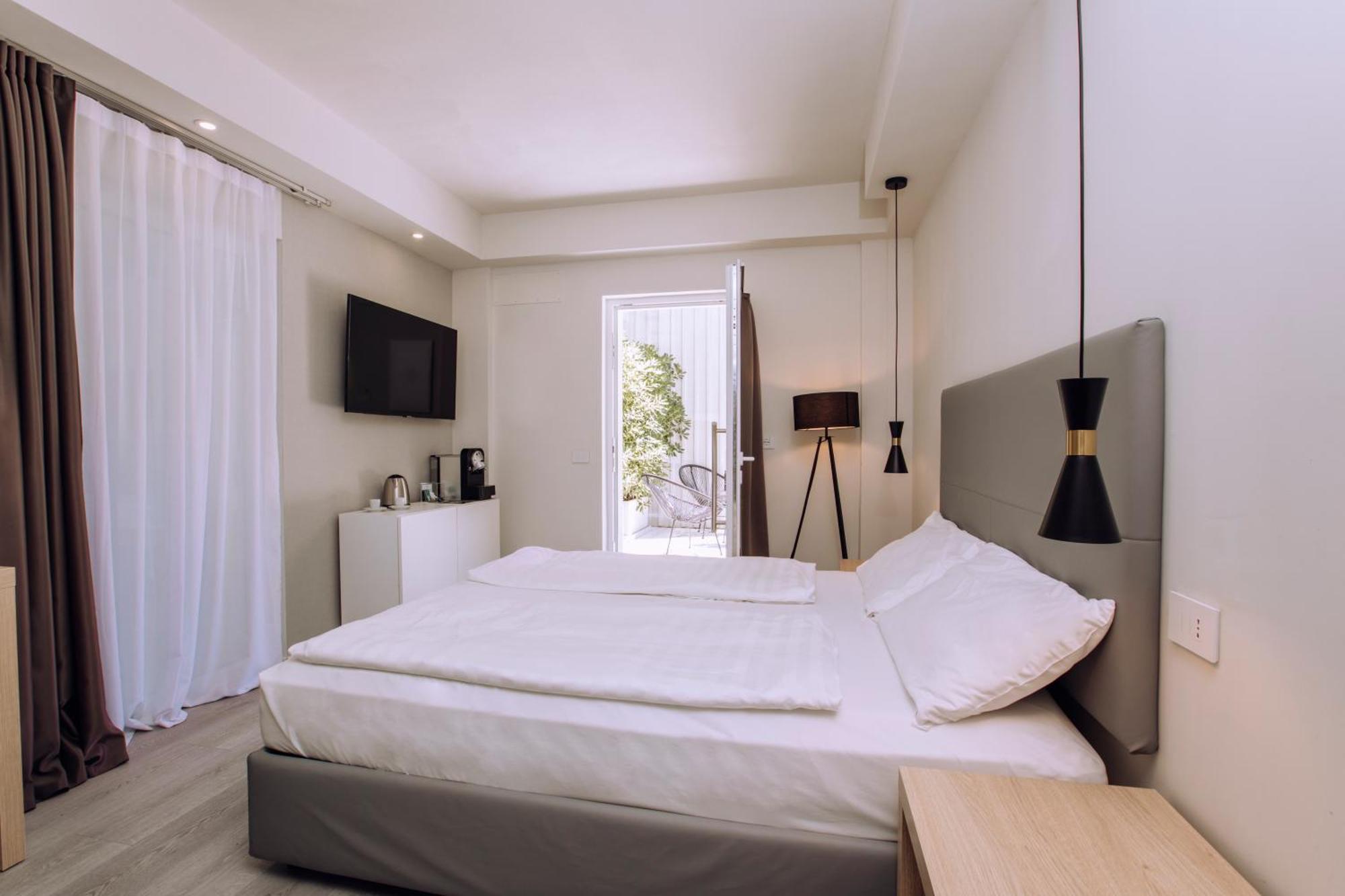Ah Porticcioli Boutique Apartments San Felice del Benaco Kültér fotó