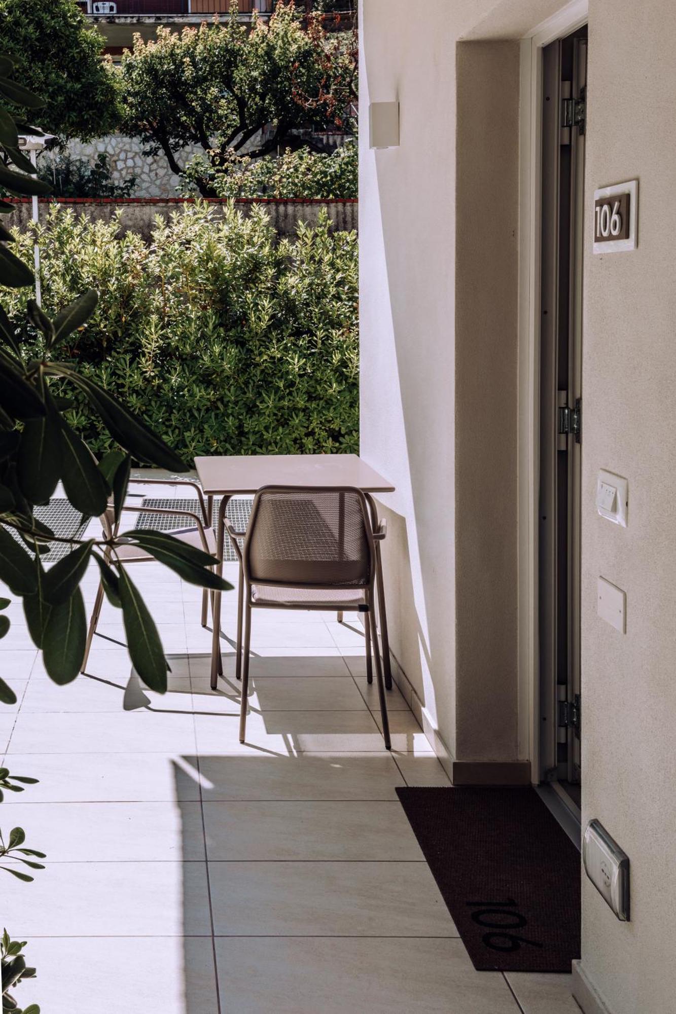 Ah Porticcioli Boutique Apartments San Felice del Benaco Kültér fotó
